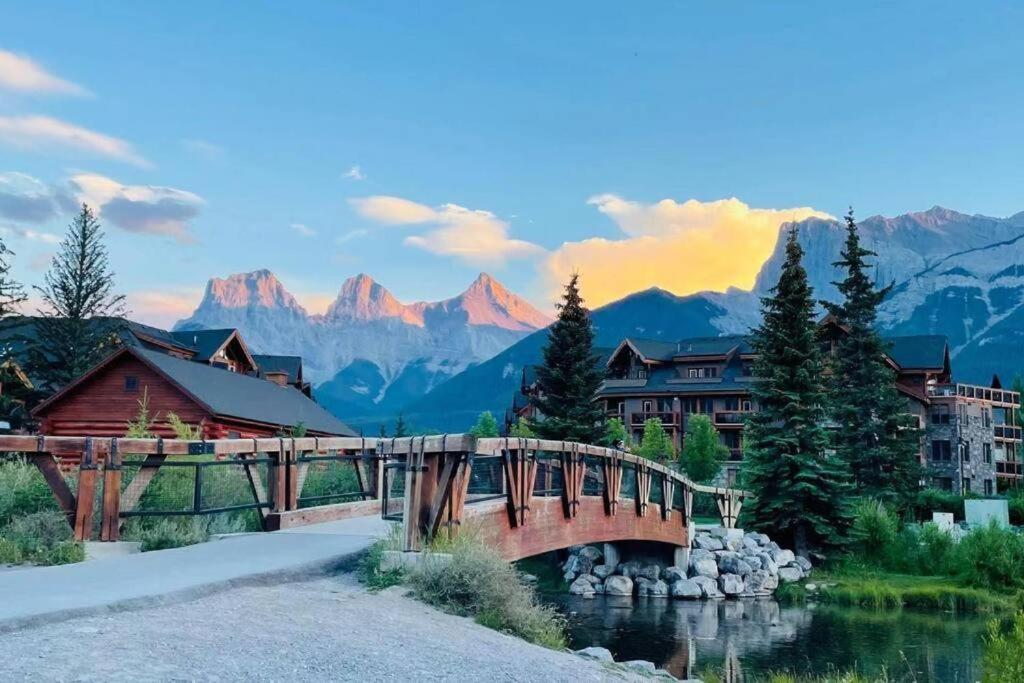 Apartamento Unit #302 Mountain View 2 Beds In Dt Canmore Exterior foto